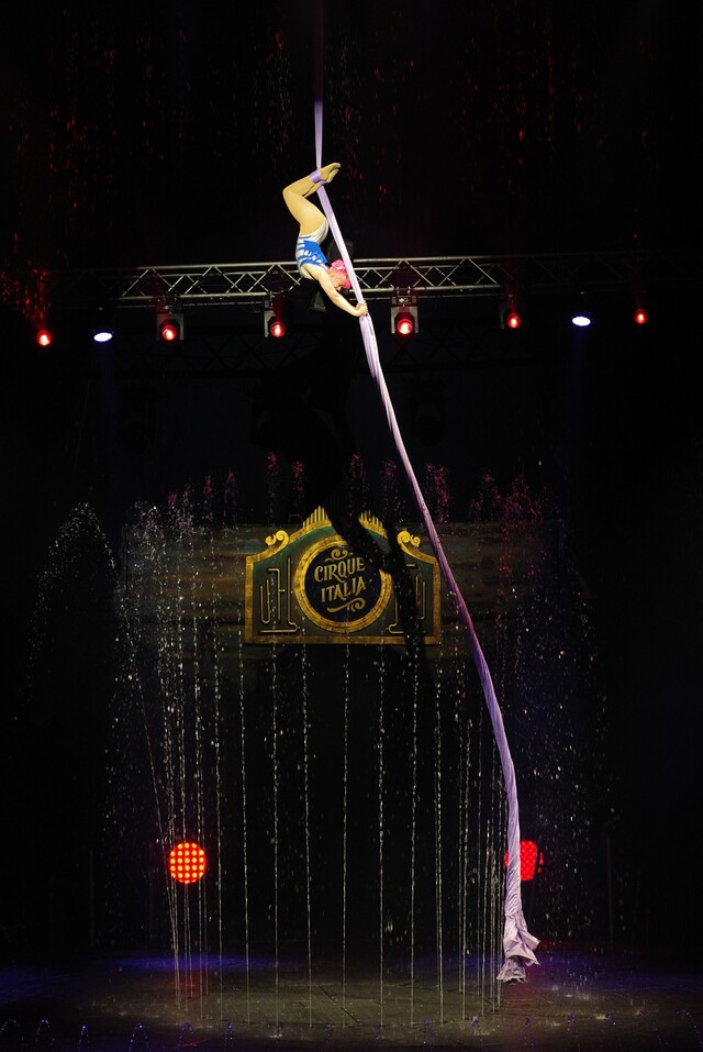 2025-10 11 - Strung Up, Cirque Italia Water Circus, Helena, MT
